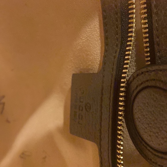 Gucci - Picture 4 of 5